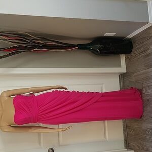 Bnwt  ..David's Bridal strapless Gown ..size 4..dusty hot pink